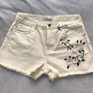 Zara denim shorts embroidered